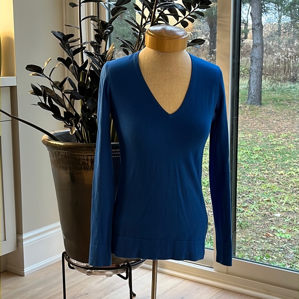 EUC Lilly Pulitzer sweater